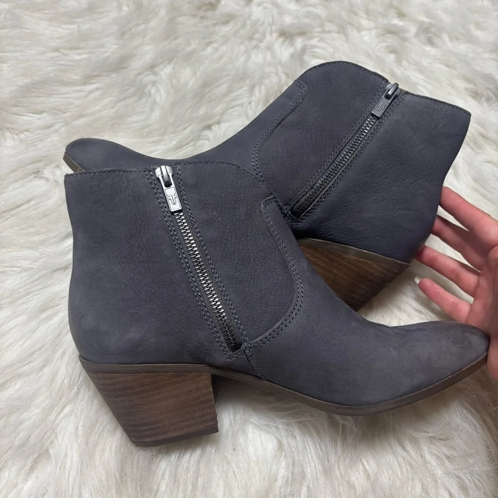Frye Judith Seam Gray Leather Western Style Booties size 9.5 Women’s